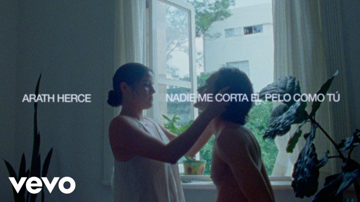 Nadie Me Corta el Pelo Como Tú (Video)